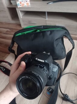 Canon EOS 700D - 4