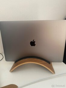 Macbook Pro 15" rocnik 2018 s touchbarom - 4