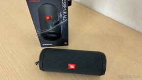 JBL FLIP ESSENTIAL 2 SIVÝ - 4