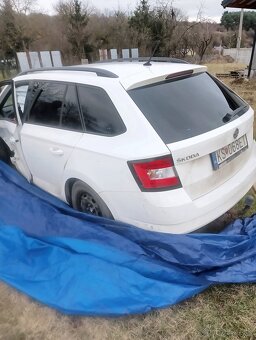 Predám škoda Fabia 3 1.4tdi havarovana - 4