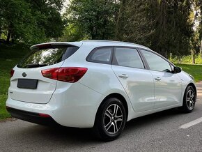 Kia Cee’d Sporty Wagon (Combi) 1.4 CVVT - 4