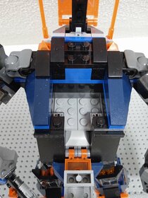 70326 LEGO Nexo Knights The Black Knight Mech - 4