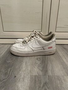 Nike Air Force 1 Low Supreme - 4