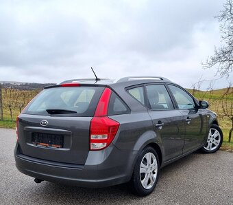 Kia Ceed 1.6 CRDi 66KW/90PS R.V.12/2012 - 4