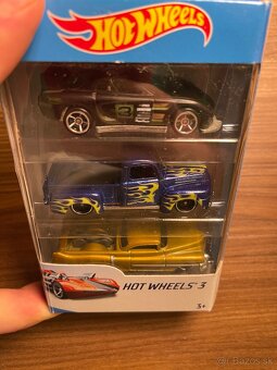 HOT WHEELS - 4