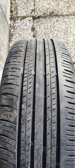 Pneu Dunlop 225/60 R18 - 4