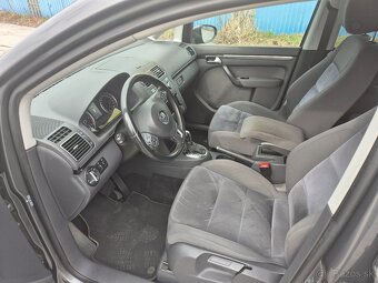 Touran 2,0 TDI DSG - 4