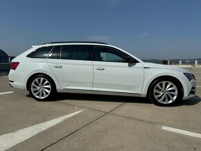 Škoda Superb Combi 2.0 TDI SCR Sportline - 4