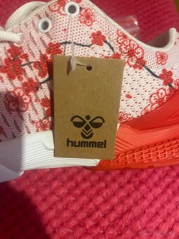 Hummel - 4