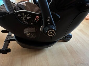 Autosedačka Evoluna i-size 2 + Isofix základňa - 4