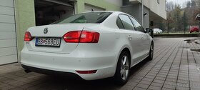 Cena na dnes 4900 Jetta 1.2tsi 77kw rv 2014 znížená cena - 4