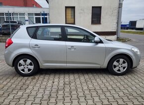 KIA Ceed 1,4 benzín - 4