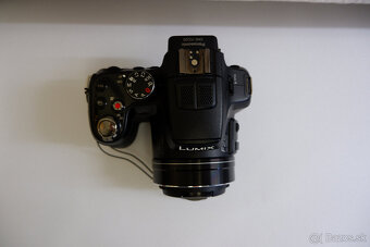 Panasonic Lumix DMC-FZ200 - 4