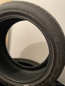 Predám letné pneu 225/45 R17 - 4