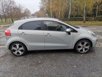 Kia Rio - 4