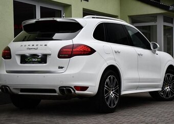 Porsche Cayenne S 4.2 V8 BOSE NEZ.TOP PANO AIR 281 kw - 4