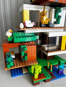 Predam LEGO® Minecraft® 21174 Moderný domček na strome - 4