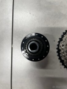 Shimano komponenty (kazeta SLX 10-45, z. náboj XT) - 4