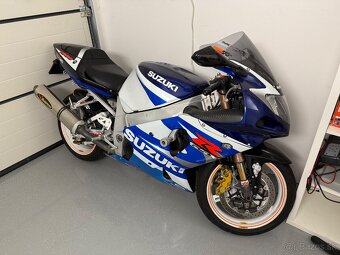 SUZUKI GSX-R1000 K1 - 4