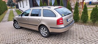 Škoda OCTAVIA Combi 1.9 TDI DSG - 4