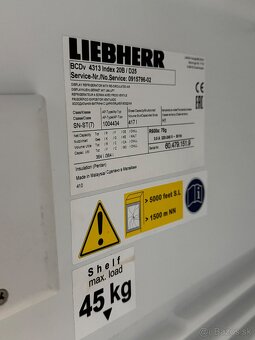 Liebherr BCDv 4313 vitrínova chladnička - 4