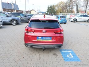 Hyundai i30 WG 1.5T-GDI 117kW MHEV SMART DPH TAŽNÉ - 4