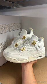 Nike Air Jordan 4 Metallic Gold - 4