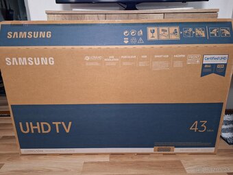 Samsung 4k UHD 43" - 4