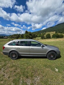 Škoda Superb 2.0 TDi  Scout 4x4 Kombi - 4