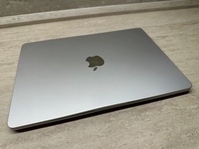 MacBook Air 13 M3 (2024) 16 GB / 512 GB, záruka: 8.11.2025 - 4