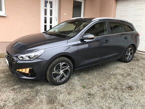 Hyundai i30 CW Kombi 1.5i CVVT Family - 4