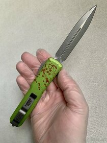 Microtech 122-10Z Zombie Tech D/E Signatures Series - 4