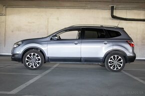 Nissan Qashqai 1.6 dCi Tekna 4x4 7 miest - 4