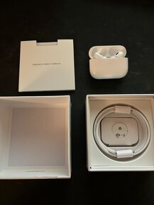 Apple AirPods Pro 2 - 4