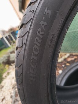 Letné pneumatiky 255/40 r19 - 4