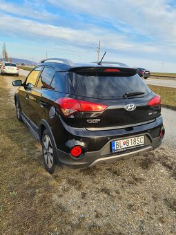 Hyundai i20 active 2018 110000km - 4