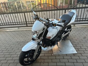 Suzuki gsr 600 - 4