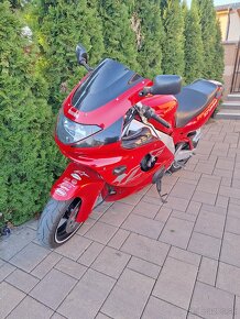 Yamaha YZF 600 - 4