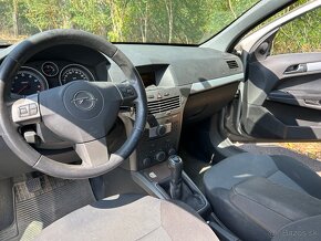 Opel Astra - 4