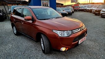 Mitsubishi Outlander 2.0 MIVEC Intense - 4