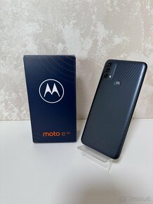 Motorola Moto e30 Čisto nový - 4