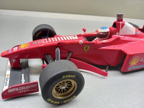 F1 FERRARI F310B MICHAEL SCHUMACHER MINICHAMPS 1:18 - 4