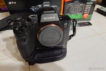 SONY A7R IV telo - 4