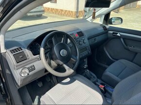 VW TOURAN r. 2005 - 4