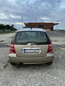 Mercedes Benz A - 4