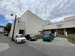 41827-Viacúčelová budova v centre Liptovského Mikuláša - 4