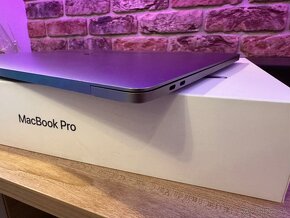 MacBook Pro 15, 2017, i7 / 16 / 256 - 4