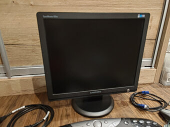 funkcny monitor Samsung 931BF | 19" | s klavesnicu - 4