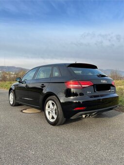 Audi A3 35 TFSI Stronic Sportback - 4