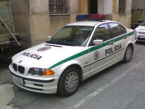 1:43 BMW 3 E46 - Polícia SR - 4